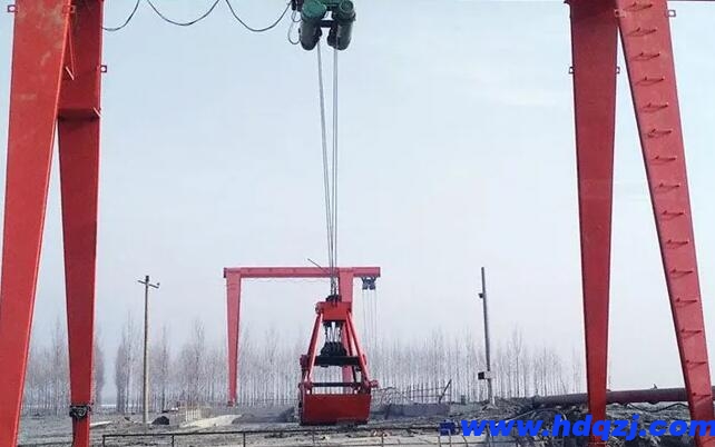 電動(dòng)葫蘆抓斗門(mén)式起重機(jī)電機(jī)為什么會(huì)發(fā)生飛車(chē)問(wèn)題?實(shí)際現(xiàn)象是啥? 電動(dòng)葫蘆抓斗門(mén)式起重機(jī)電機(jī)為什么會(huì)發(fā)生飛車(chē)問(wèn)題?實(shí)際現(xiàn)象是啥?